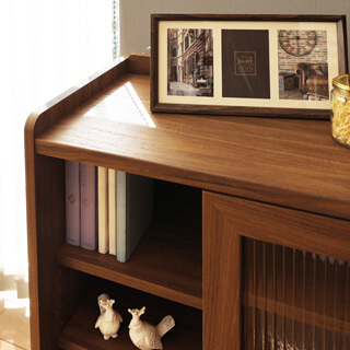 小物が落ちにくい天板