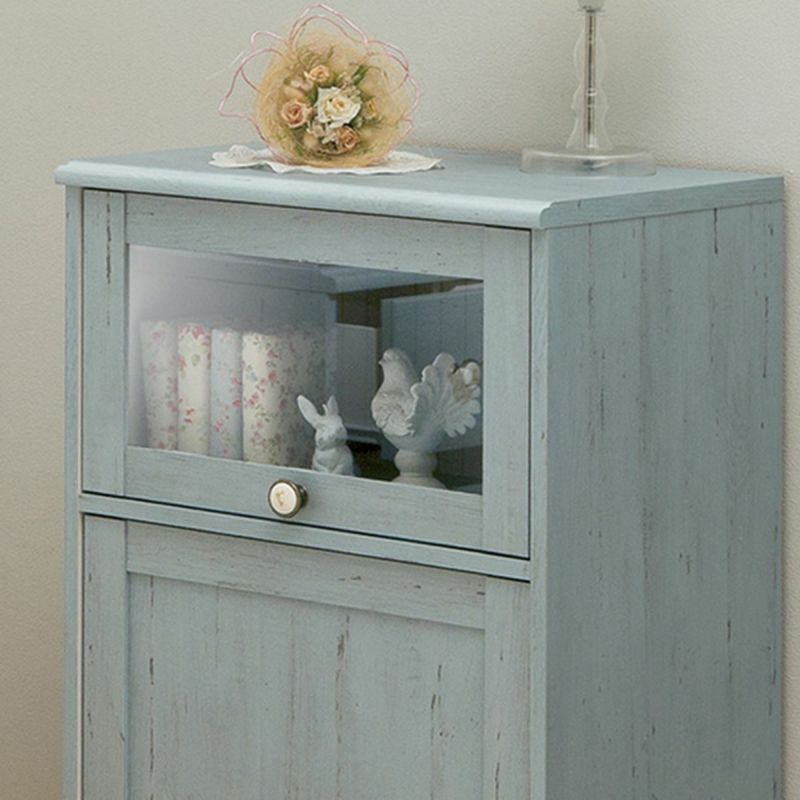 [中が見える透明ガラス]透明ガラスだから、お気に入りの小物をおしゃれにディスプレイしながらきれいに収納することができます。