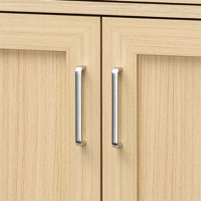 [つかみやすい、シンプルな取っ手]シンプルでつかみやすい取っ手。シルバーが清潔でスタイリッシュな印象を与えます。