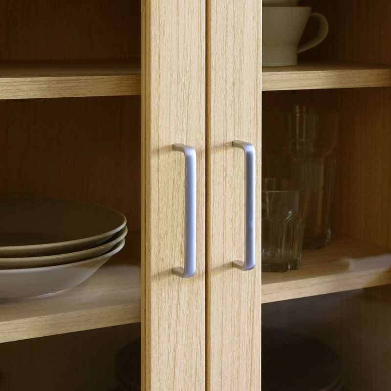 [つかみやすい、シンプルな取っ手]シンプルでつかみやすい取っ手。シルバーが清潔でスタイリッシュな印象を与えます。