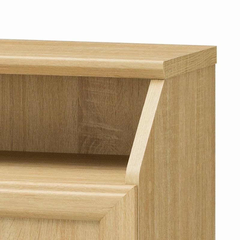 [飾りやちょい置きができるオープンスペース]上部にはオープンスペース。お気に入りの物を飾ったり、よく使うものをちょい置きしたりできます。