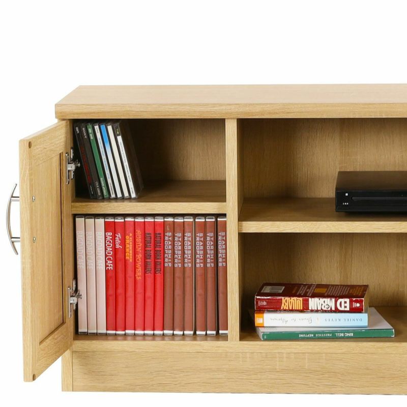 [扉収納]隠す収納ですっきり片付けできる扉収納。CDやDVDを収納できます。