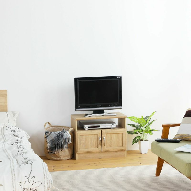 [一人暮らしにぴったりな小型サイズ]一人暮らしや個室にぴったりな小型サイズのテレビ台です。24型のテレビがちょうどよく置けます。