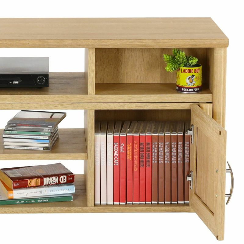 [扉収納]隠す収納ですっきり片付けできる扉収納。CDやDVDを収納できます。