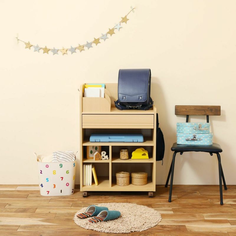 [リビングインテリアに馴染む木目調]リビングのインテリアに馴染みやすいやさしい木目調。リビング学習のご家庭にもおすすめです。