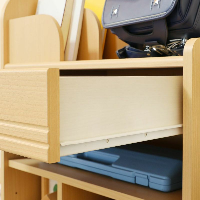 [子供でも開けやすい引き出し]金属製のスライドレールを使った引き出しは、スムーズな開閉。子供でも楽に開け閉めできます。