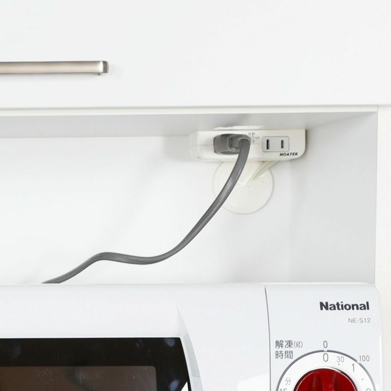 [コンセント付き]調理家電を使うときに便利なコンセント（1500W2口)がついています。