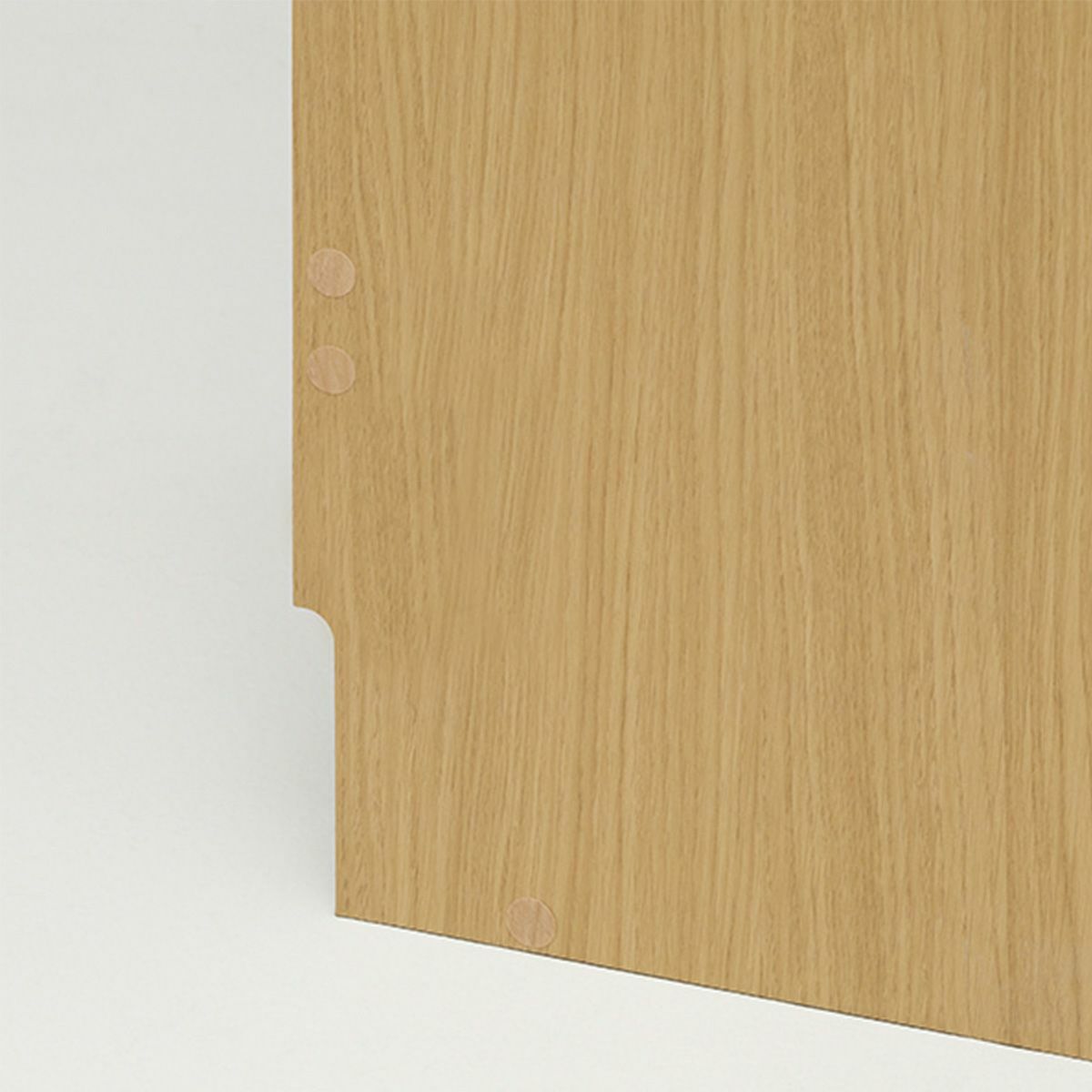 [巾木よけ加工]高さ8.5cmの巾木よけカット加工がしてあるので、巾木をよけて設置できます。※画像はイメージ