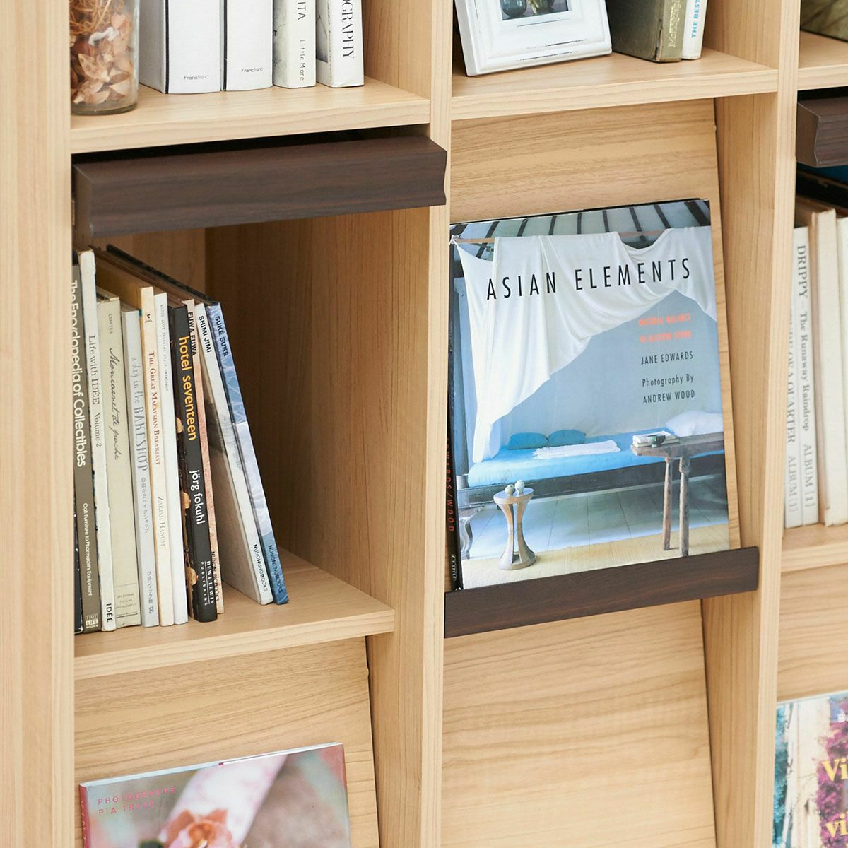 ディスプレイラック 幅95cm 高さ89cm ナチュラルブラウン フラップ扉