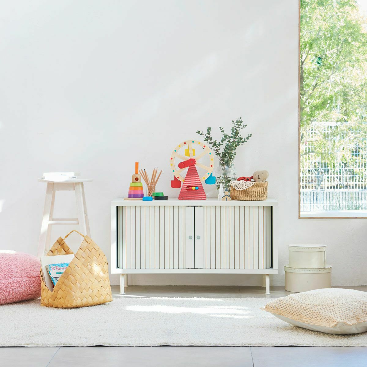 [高さをプラス]高さを子供が大きくなったらフットを付けて高さを調整できます。