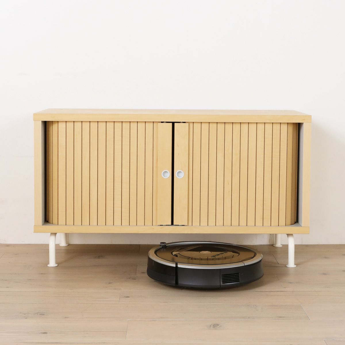 [ロボット式掃除機が入る高さ]ロボット式掃除機が入る高さなので、お掃除も楽々です♪ ※内寸高さ：8.7cm