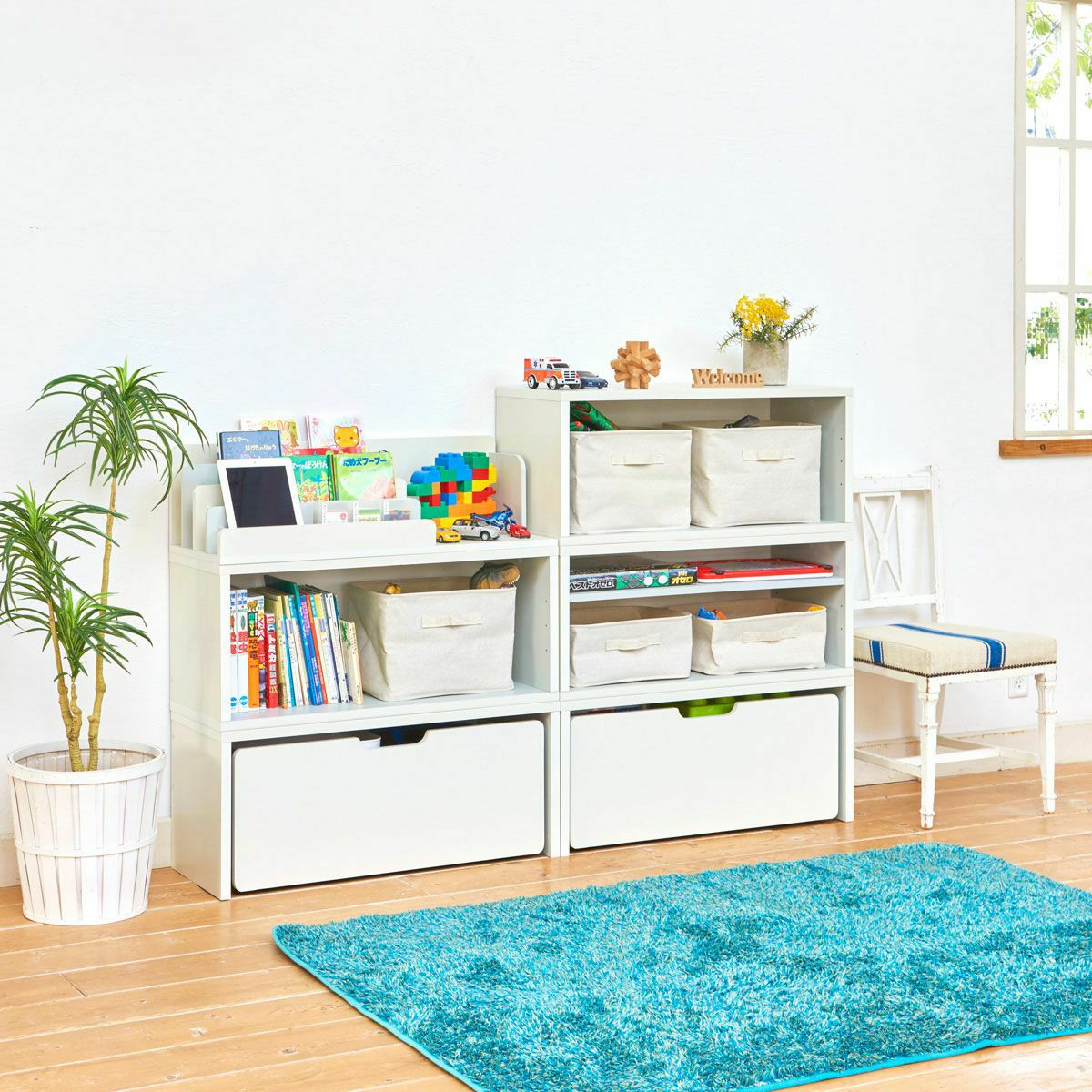 [自分に合った形をつくれるキッズ収納]同シリーズの商品を組み合わせできるキッズ収納です。部屋の広さや子供の成長に合わせて自分に合った収納をつくることができます。