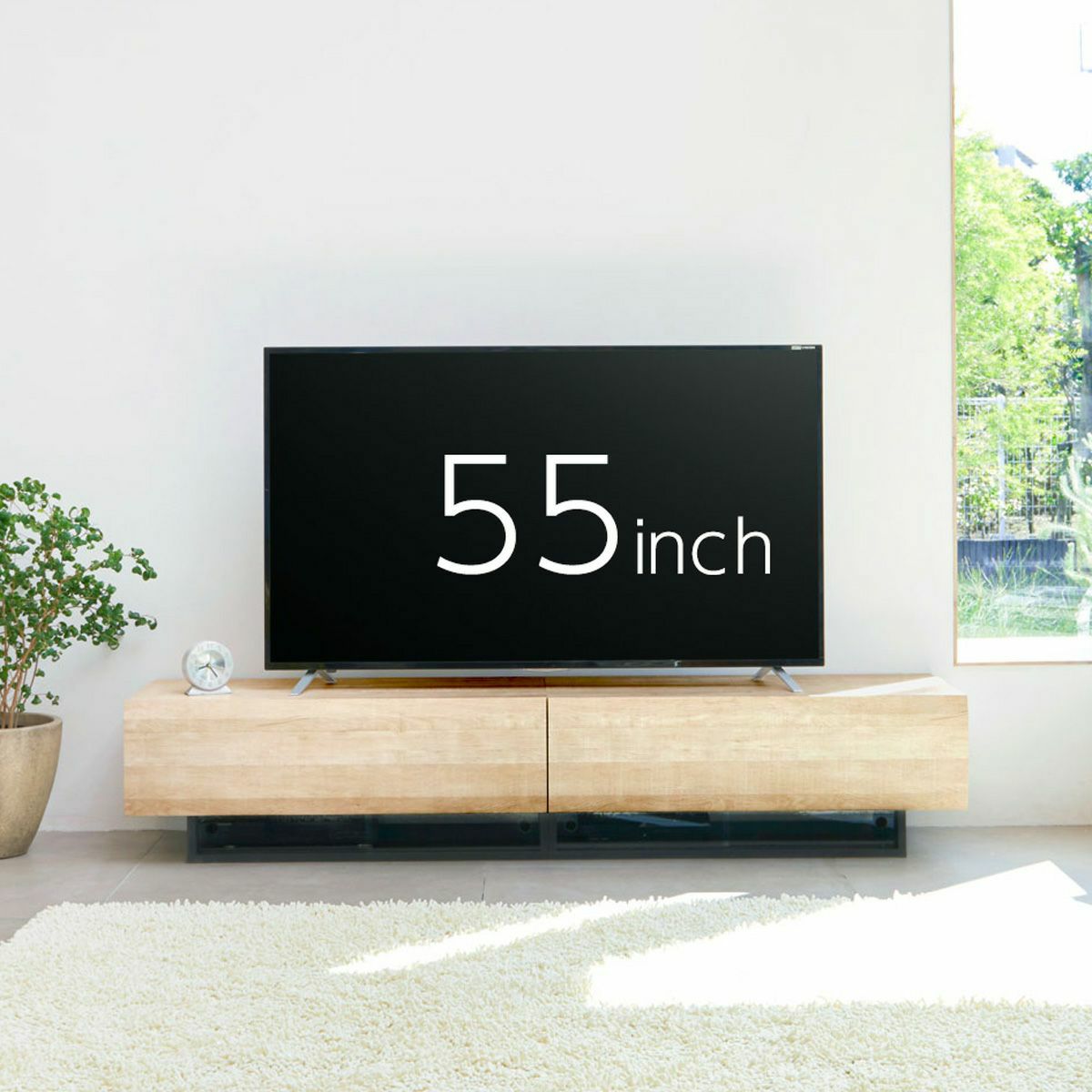 [最適なテレビサイズ]大型テレビに対応する幅約180cmで、75V型までのテレビが置けます。