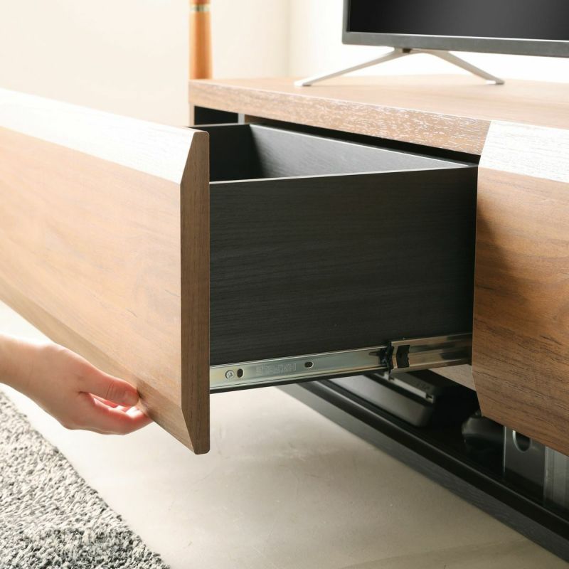 [フルスライドレール]引き出しは奥のものも簡単に取り出すことができるフルスライドレールです。