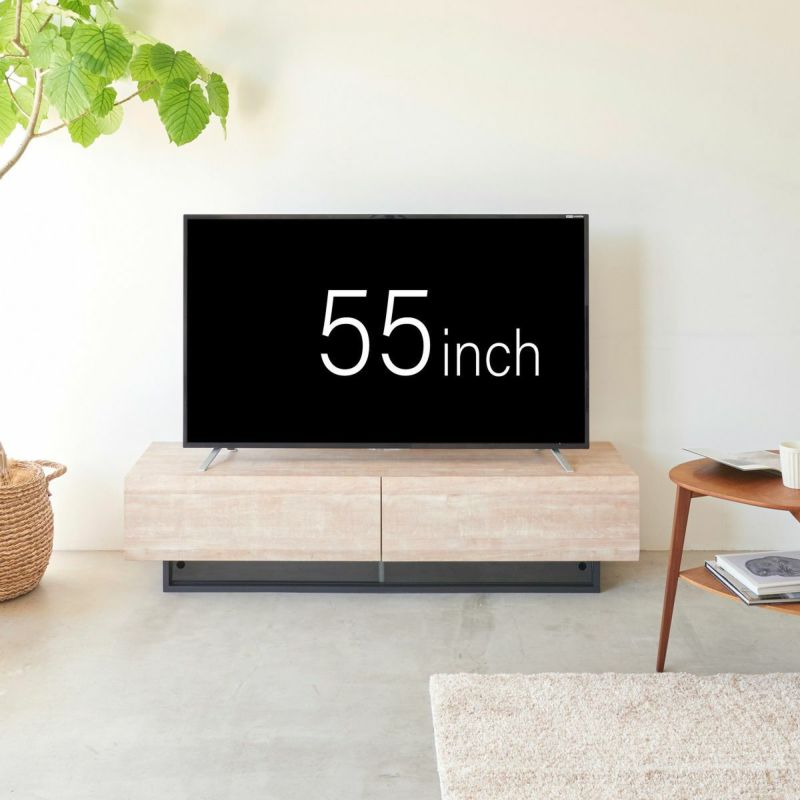 [最適なテレビサイズ]大型テレビに対応する幅約150cmで、65V型までのテレビが置けます。