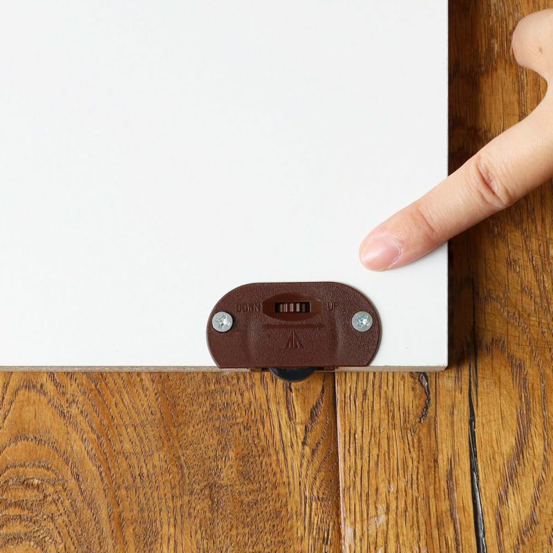 [ローラー付き引き戸]引き戸のローラーで滑らかに開閉できます。