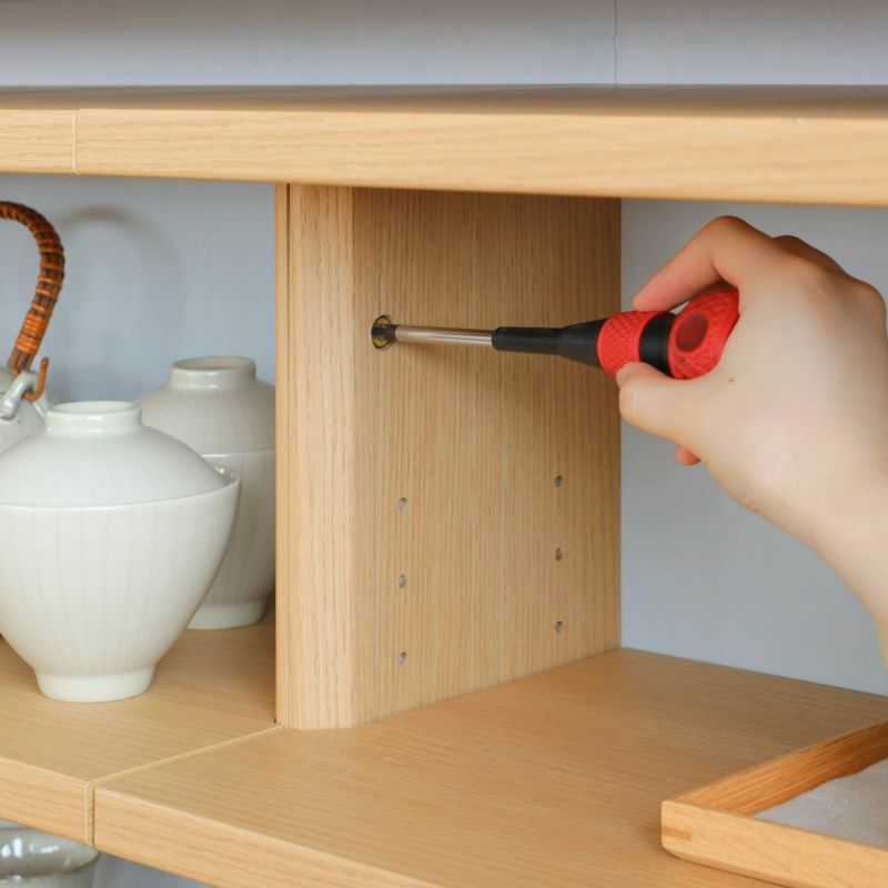 [横連結はネジでしっかり固定]複数を横に並べるときは、商品同士をネジでしっかり固定できるから安心です。