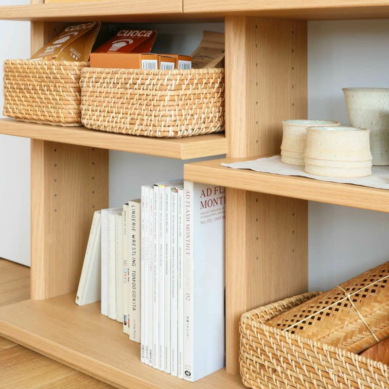 [全ての棚の高さ調節可能]2枚ある全ての棚板は3cm間隔で高さを調節できる移動棚。収納したい物に合わせて棚の高さを決めることができます。※画像はPTS-8590RNA