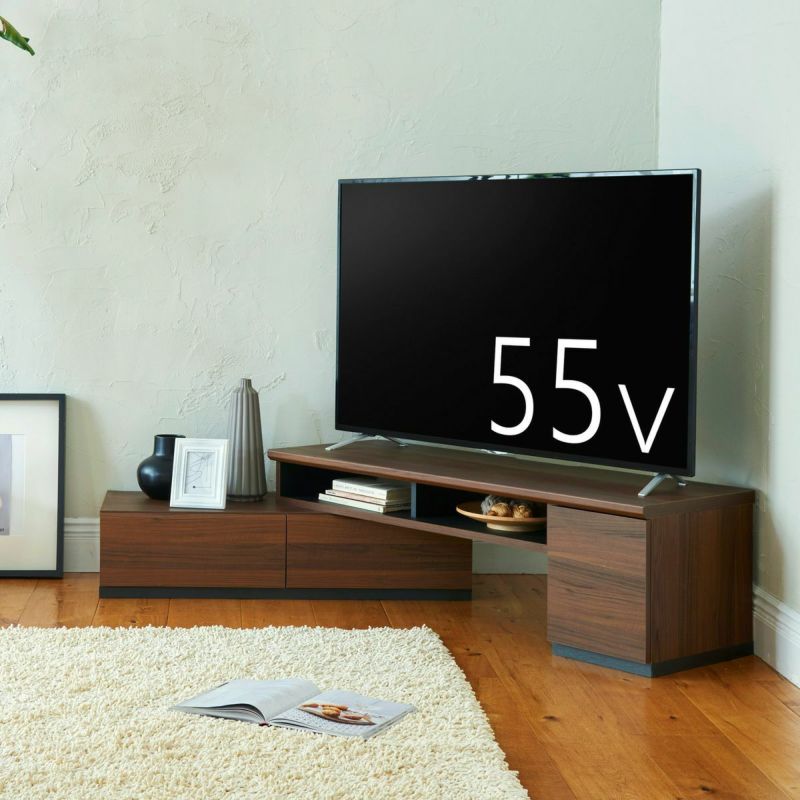 [55V型までのテレビ対応伸縮テレビ台]55V型までのテレビに対応の伸縮式テレビ台。横に伸ばしたり、角度を変えたりして好みの形で使うことができます。※テレビによってサイズ・重量は異なりますので必ずお確かめください。