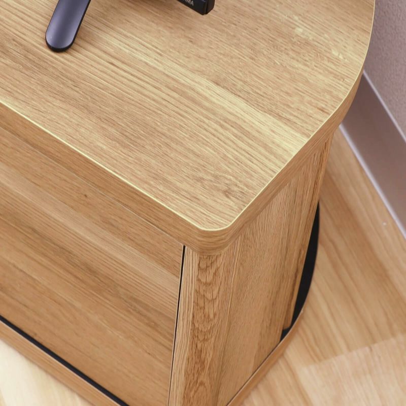 [丸みのあるデザイン]背面だけでなく、前面の角も丸みをもたせたデザインで柔らかさと優しさを感じられます。