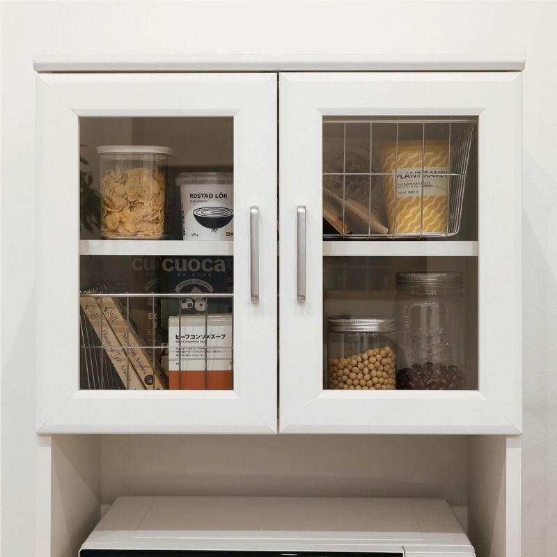 [収納物が見やすいガラス扉]ガラス扉は扉の中が見えるので、食器やストック品などの収納におすすめです。