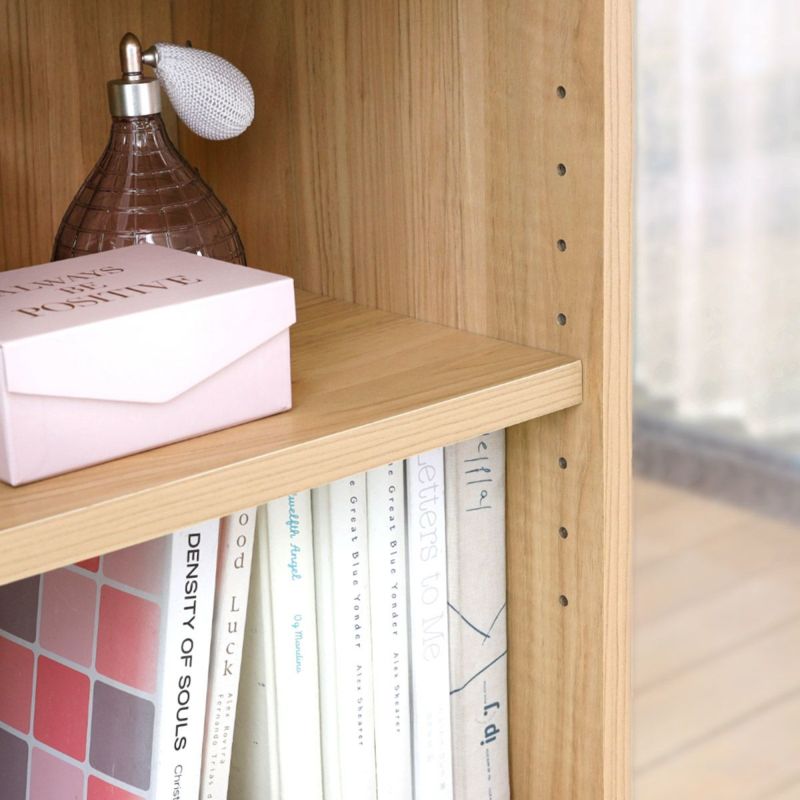 [高さを調節できる移動棚]棚板は3cm間隔で高さを調節できる移動棚です。収納したい物に合わせて棚の高さを決めることができます。