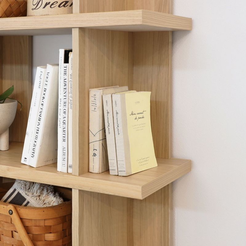 [左右の棚は小さな物をディスプレイ]棚板の左右の耐荷重は5kg。数冊の本の収納やディスプレイ棚におすすめです。