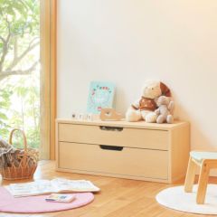 [子供の成長に合った収納をつくれるキッズ家具]シンプルなデザインと連結機能で長く使えるキッズ用チェスト。子供服をすっきり収納して、子供も片付けやすい収納をつくることができます。