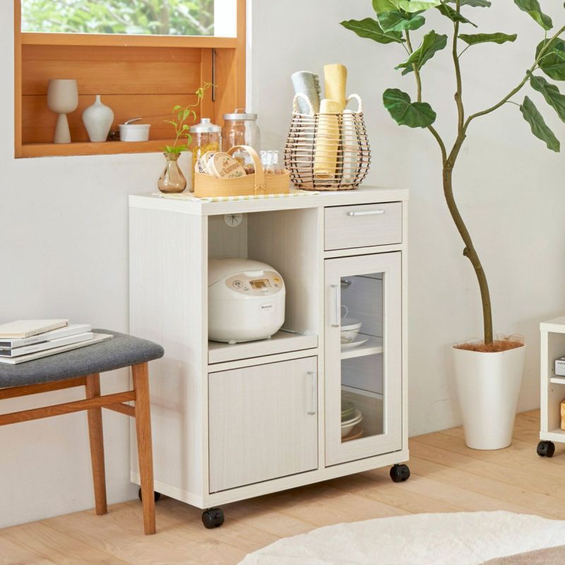 [一人暮らしにぴったりのオールインワン収納]キッチン家電や食器類を一か所に収納できる、一人暮らしにぴったりのコンパクトなオールインワン収納です。