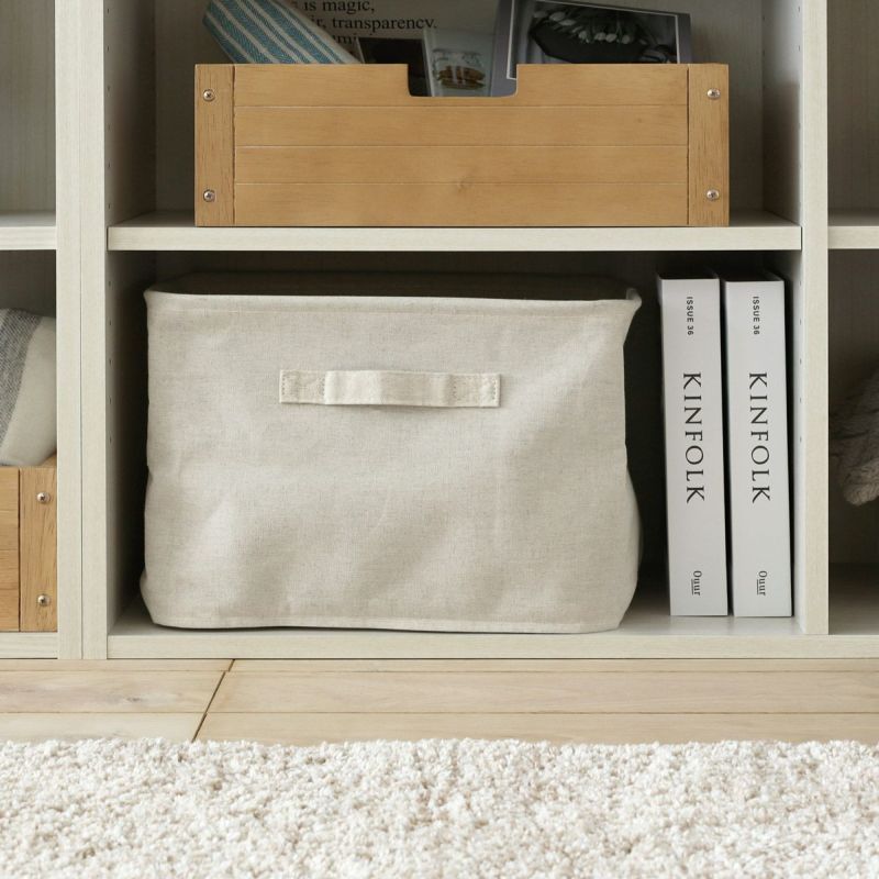 [収納ボックスですっきり収納]カラーボックスサイズの収納ボックスが入るサイズです。収納ボックスを使えば細かい物もすっきり収納できます。