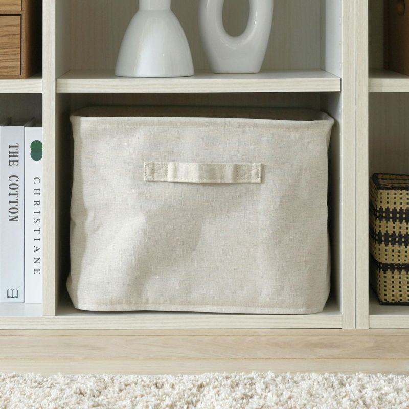 [収納ボックスですっきり収納]カラーボックスサイズの収納ボックスが入るサイズです。収納ボックスを使えば細かい物もすっきり収納できます。