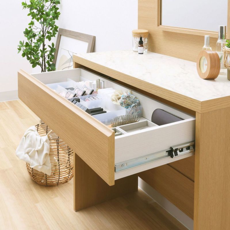 [奥まで見渡せる引き出し]引き出しにはフルスライドレールを使用。全部引き出せるから、中を見渡して使いたい物を選ぶことができます。