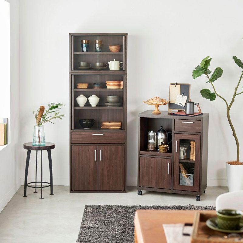 [シリーズで揃えることができます]フルニコはリビングやキッチン収納も充実。シリーズで揃えて統一感のある収納スペースをつくることができます。