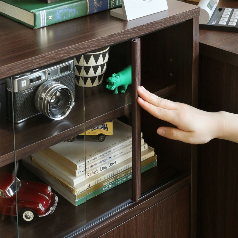 [開閉に場所を取らない引き戸]扉を開ける場所をとらないから、狭いスペースで使いやすい引き戸タイプです。