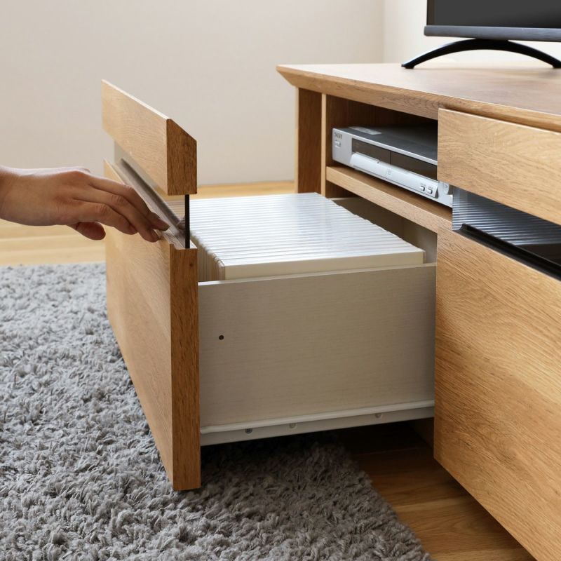 [開閉が滑らかな引き出し]開閉が滑らかな金属レールの引き出し。耐久性にも優れています。