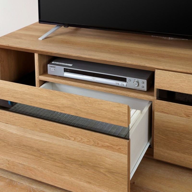 [AV機器の収納]DVDレコーダーや横置きゲーム機は、引き出し上の棚部分に収納できます。