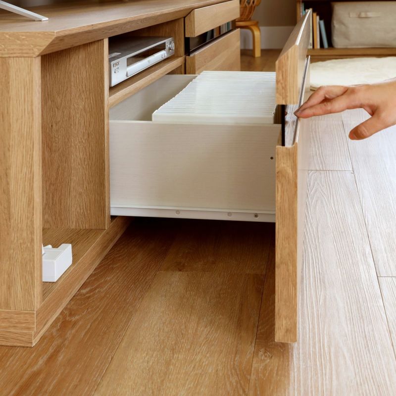 [開閉が滑らかな引き出し]開閉が滑らかな金属レールの引き出し。耐久性にも優れています。