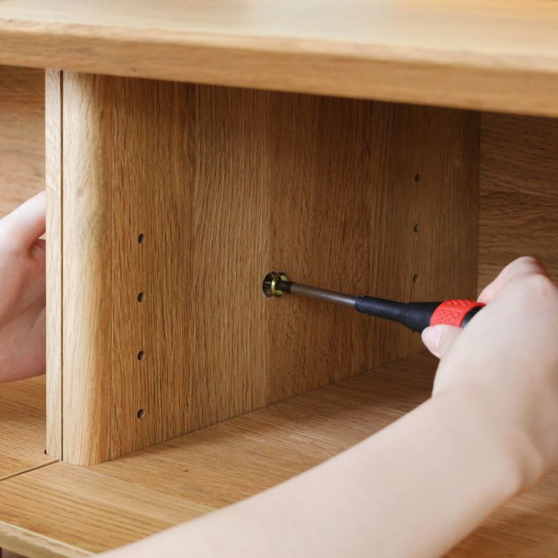 [横連結はネジでしっかり固定]複数を横に並べるときは、商品同士をネジでしっかり固定できるから安心です。