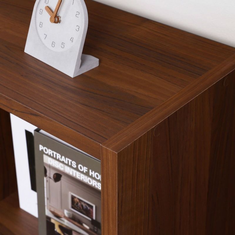 [木質感のあるシート]自然の素材感が表現された、やさしい印象を与える木目調がデザインされています。