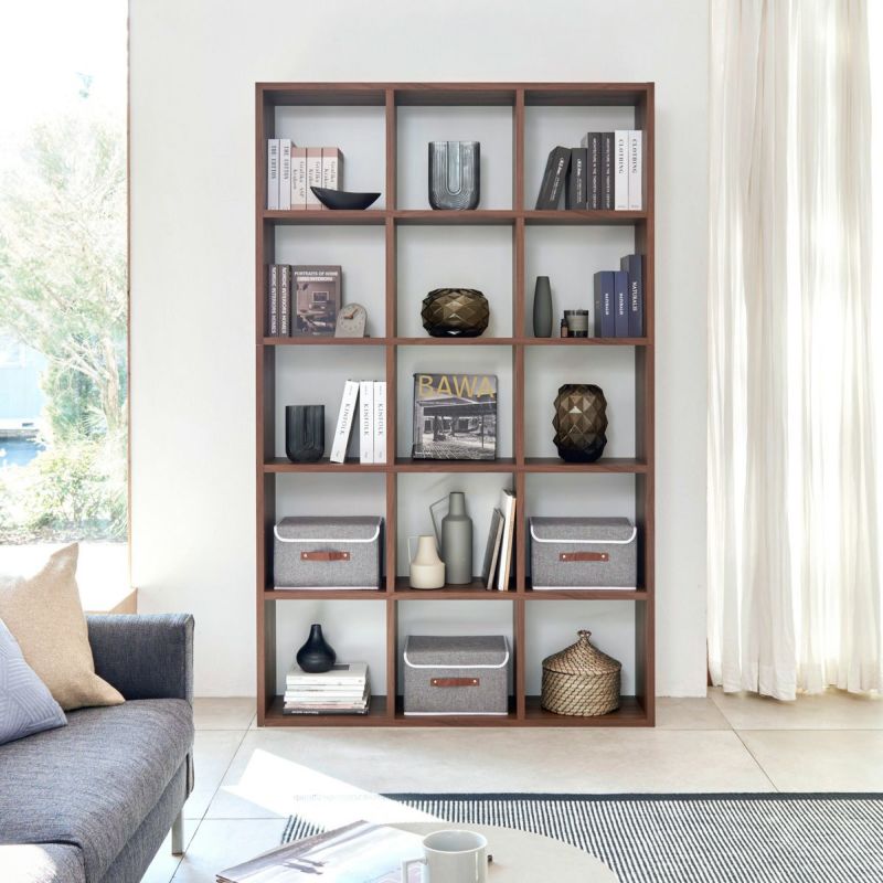 [背板は2色から選べる]背板は本体と同色の木目柄か白単色のどちらかを組立時に選べます。木目柄はより重厚な印象、白単色は抜け感が出て明るい印象になります。※画像はLGE-2112DK