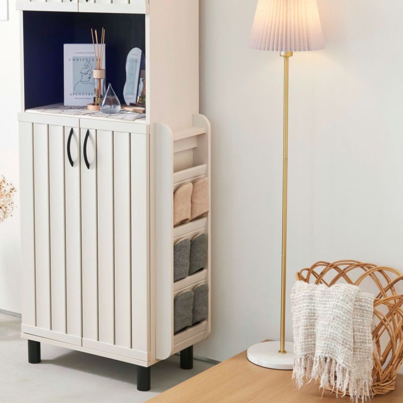 [省スペースなスリッパラック]下駄箱本体(GBP-1060DWH、GBP-1075DWH、GBP-1860DWH)に取り付けて使えます。専用のスリッパ収納でスッキリした玄関に。