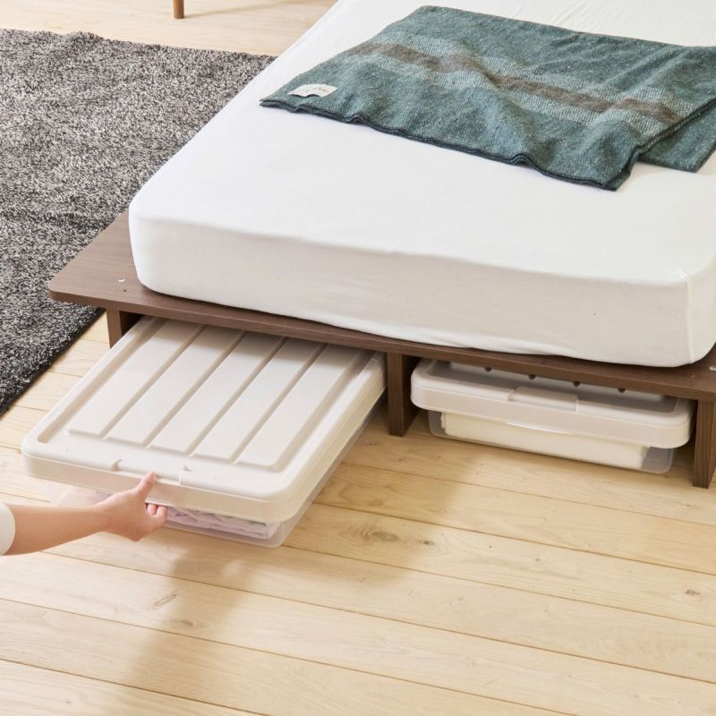 [ベッド下収納で空間を有効活用]ベッドの下のスペースは内寸幅45.6cm、高さ16.6cm。薄型のベッド下収納で空間を有効活用できます。