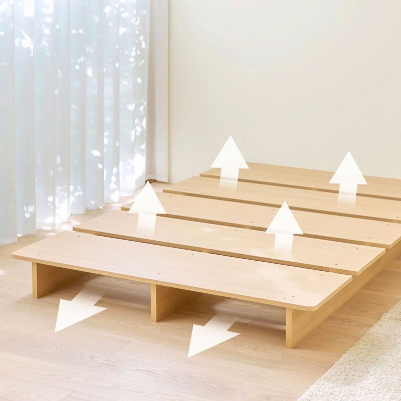 [通気性の良いすのこ仕様]すのこ仕様で湿気の通り道ができるので、ロースタイルでも通気性良く快適な眠りをサポートします。