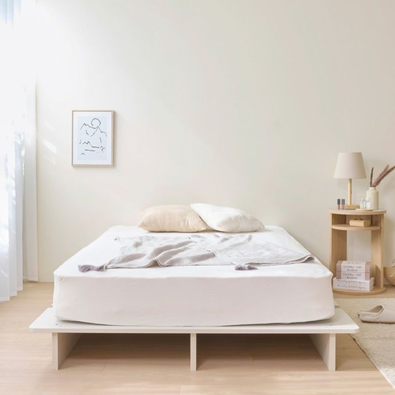 [部屋を広く見せるロースタイル]フレームの高さは18.5cm。ロースタイルで天井が高く見えて、お部屋も広く感じられます。