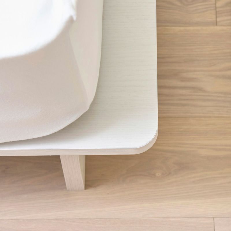 [角が丸い安心デザイン]ベッドフレームの角は丸みがあるので、ぶつけても怪我をしにくく安心です。