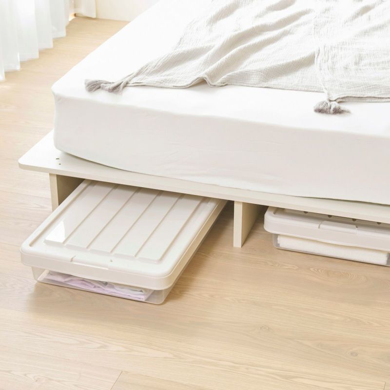 [ベッド下収納で空間を有効活用]ベッドの下のスペースは内寸幅55.6cm、高さ16.6cm。薄型のベッド下収納で空間を有効活用できます。