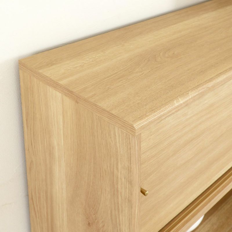 [ナチュラル感を強調したオーク柄]自然の素材感もジャパンディスタイルをつくるポイント。ナチュラルなオーク柄の木目が素材感を表現します。