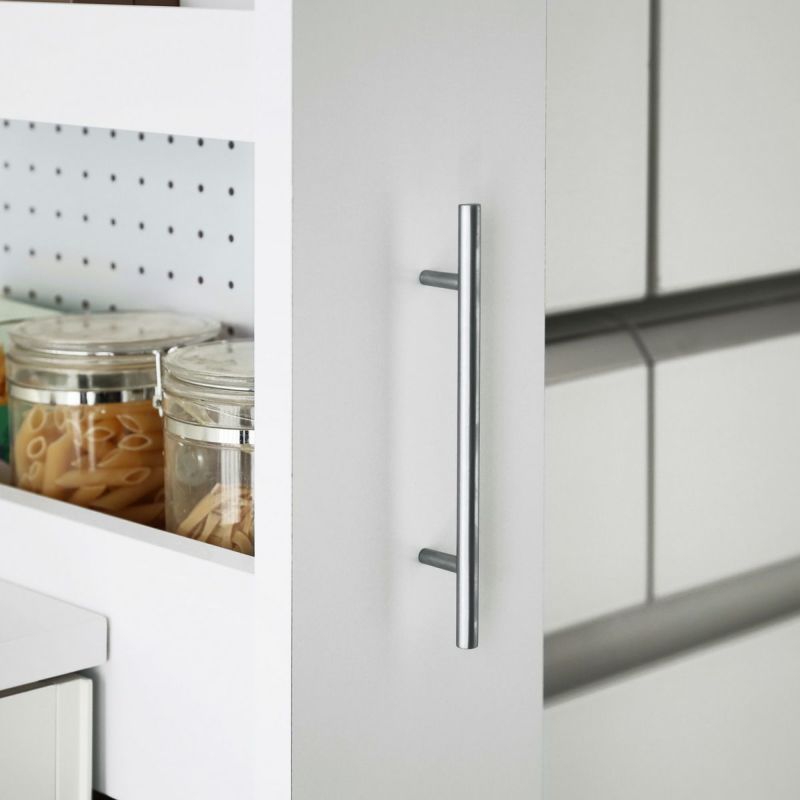 [つかみやすい、シンプルな取っ手]シンプルでつかみやすい取っ手。シルバーが清潔でスタイリッシュな印象を与えます。