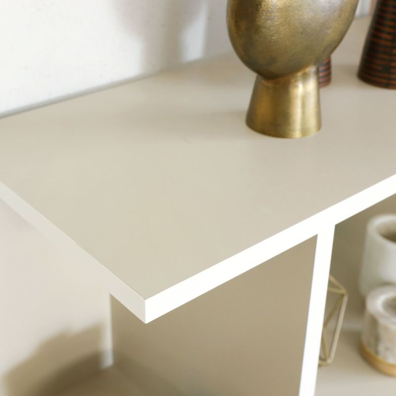 [くすみカラーのディスプレイラック]グレイッシュな色合いのくすみカラーのディスプレイラック。カラーを楽しみながら、落ち着いた大人なインテリアをつくることができます。