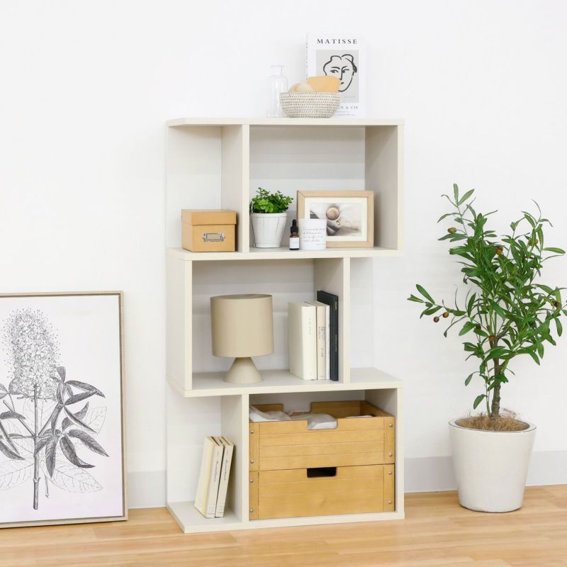 [暮らしに、“飾る”という楽しみを]ジグザグデザインがおしゃれなディスプレイラック。収納ボックスが入る奥行で、飾り+収納で活躍してお部屋を彩ります。